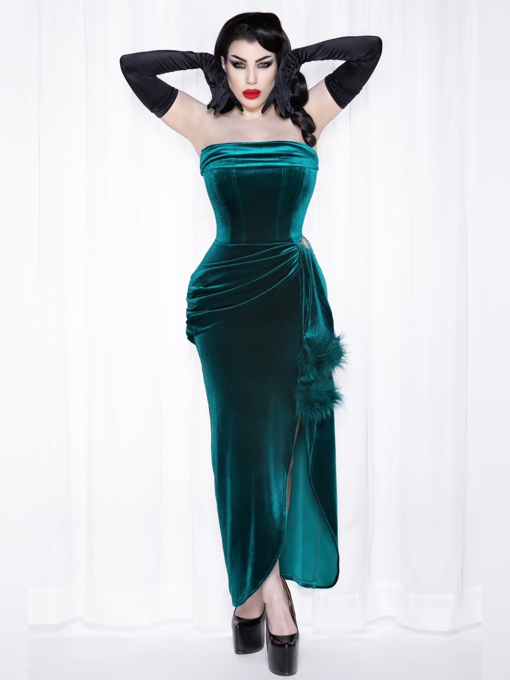 Weasel Wear phantom dress size L